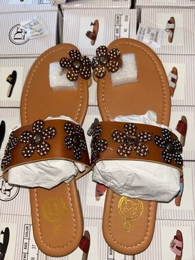 Women’s Slide Sandals Size 9 – Mix & Match 3 for $50